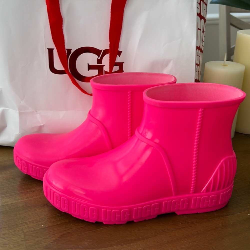 💜UGG Drizlita Rain Boots - Big Girls size 6.
